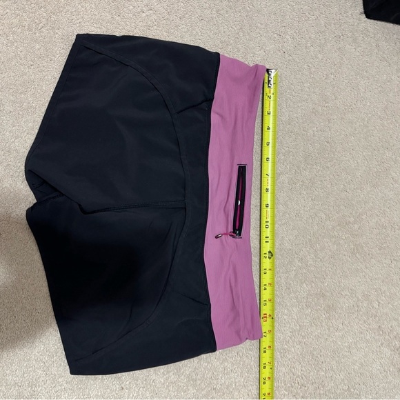 Lululemon run times short size 10 vguc - Picture 5 of 6